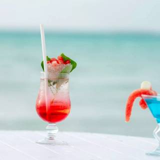 Tropical drinks wallpaper