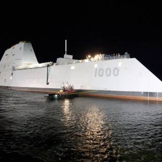 USS Zumwalt wallpaper