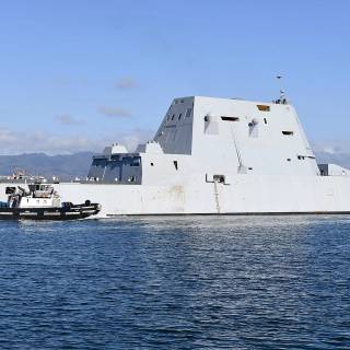 USS Zumwalt wallpaper