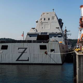 USS Zumwalt wallpaper