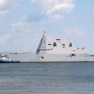 USS Zumwalt wallpaper