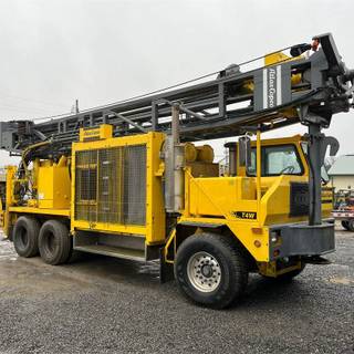 Service harvesting rig wallpaper