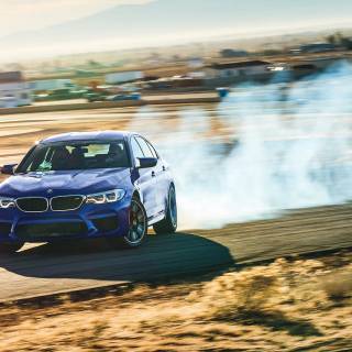 BMW M5 smoke 1920x1080 wallpaper