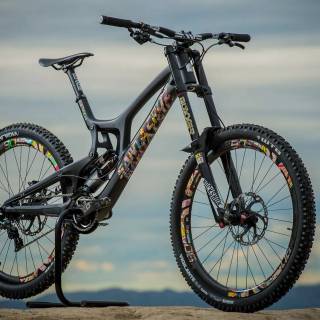 Santa Cruz v10 wallpaper