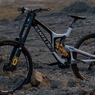 Santa Cruz v10 wallpaper