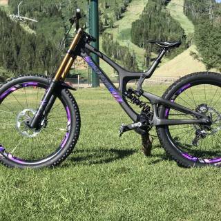 Santa Cruz v10 wallpaper