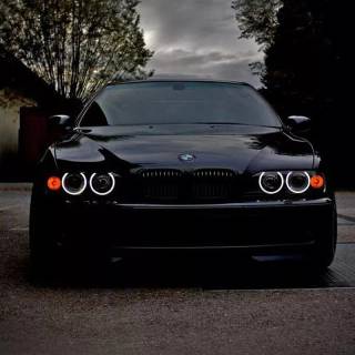 BMW M5 eyes wallpaper