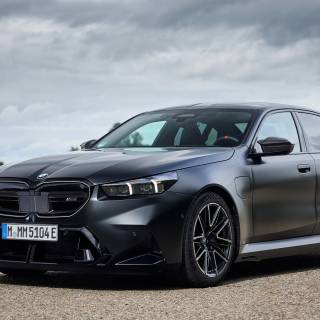 BMW M5 eyes wallpaper