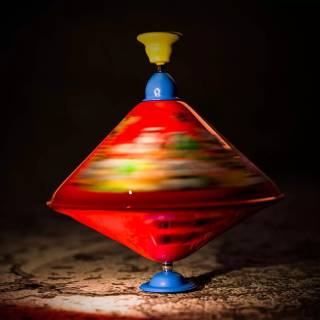 Spinning top wallpaper