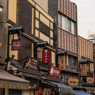 4k Japan street wallpaper