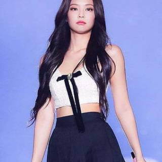 Jennie Blackpink phone wallpaper