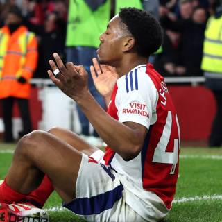 Arsenal 2025 wallpaper