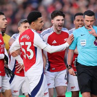 Arsenal 2025 wallpaper