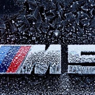 M Power logo wallpaper