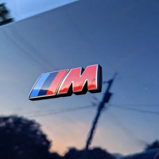 M Power logo wallpaper