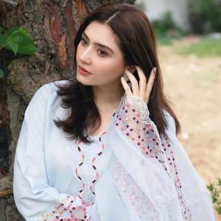 Durefishan Saleem wallpaper