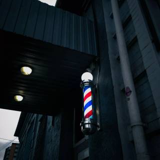 Barber's pole wallpaper