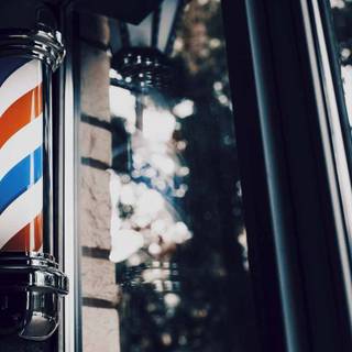 Barber's pole wallpaper