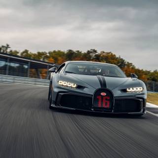 Bugatti 8k wallpaper