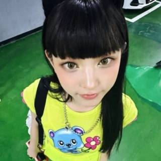 Haerin NewJeans wallpaper