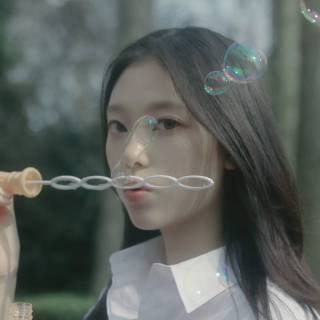 Haerin NewJeans wallpaper