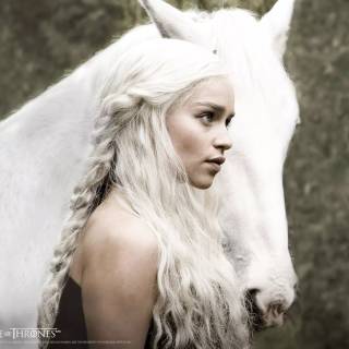 Emilia Clarke GOT wallpaper