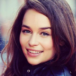 Emilia Clarke GOT wallpaper