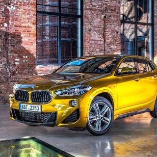 BMW yellow wallpaper