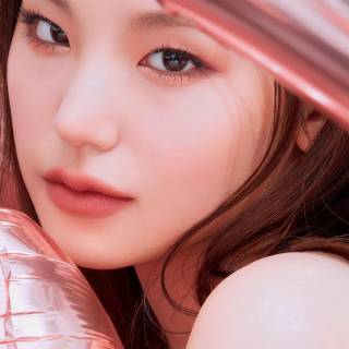 Yeji aesthetic wallpaper