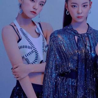 Yeji aesthetic wallpaper