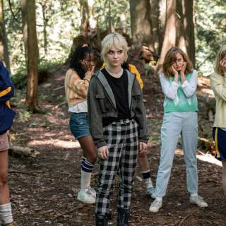 Yellowjackets wallpaper