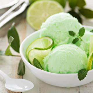 Refreshing mint wallpaper