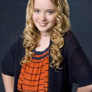 Kathryn Newton iPhone wallpaper