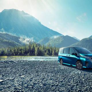 Nissan Serena wallpaper