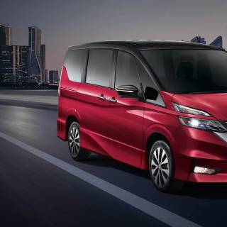 Nissan Serena wallpaper