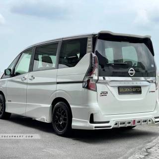 Nissan Serena wallpaper