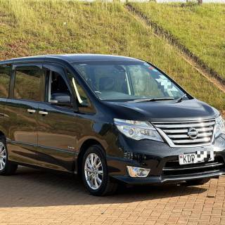 Nissan Serena wallpaper