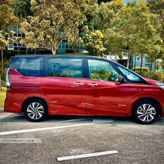 Nissan Serena wallpaper