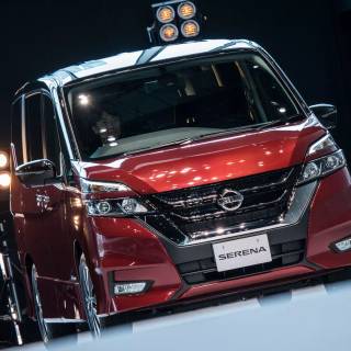 Nissan Serena wallpaper