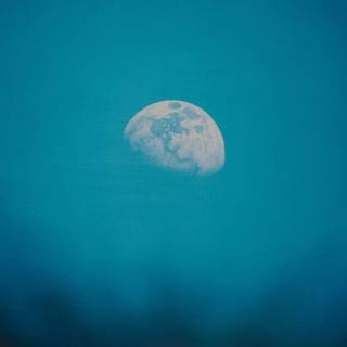 iPhone 7 Plus moon wallpaper