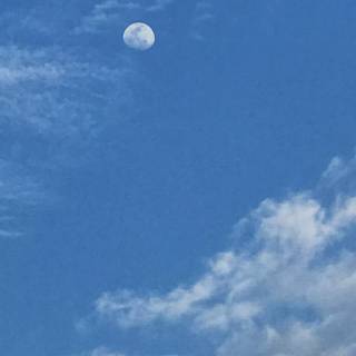 iPhone 7 Plus moon wallpaper