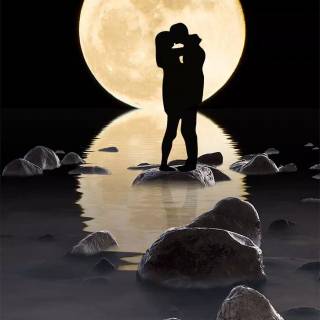 iPhone 7 Plus moon wallpaper