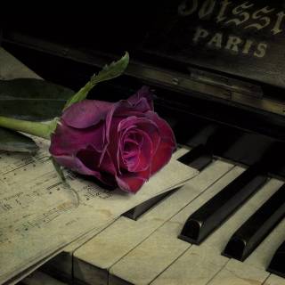 Piano desktop wallpaper