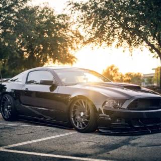 Black car desktop wallpaper