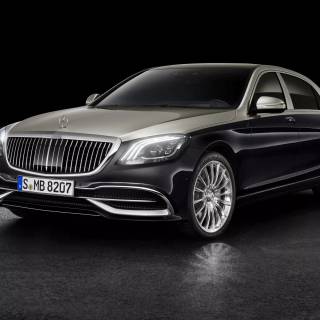 Black car desktop wallpaper