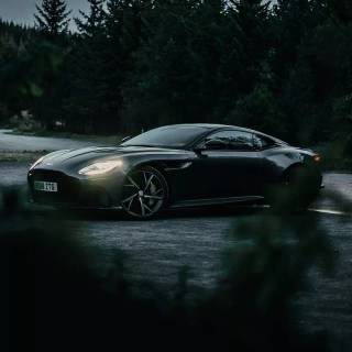 Aston Martin mobile wallpaper