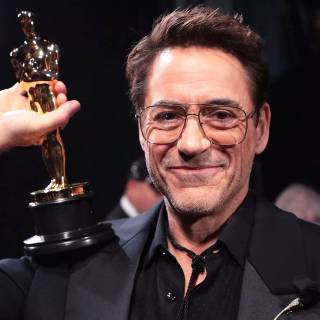 Robert Downey Jr. desktop wallpaper