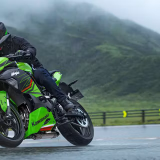 Kawasaki Ninja ZX-25RR wallpaper