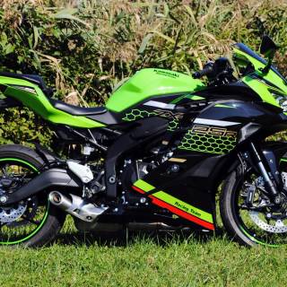 Kawasaki Ninja ZX-25RR wallpaper