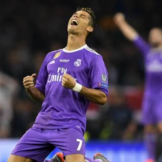 Purple Ronaldo wallpaper